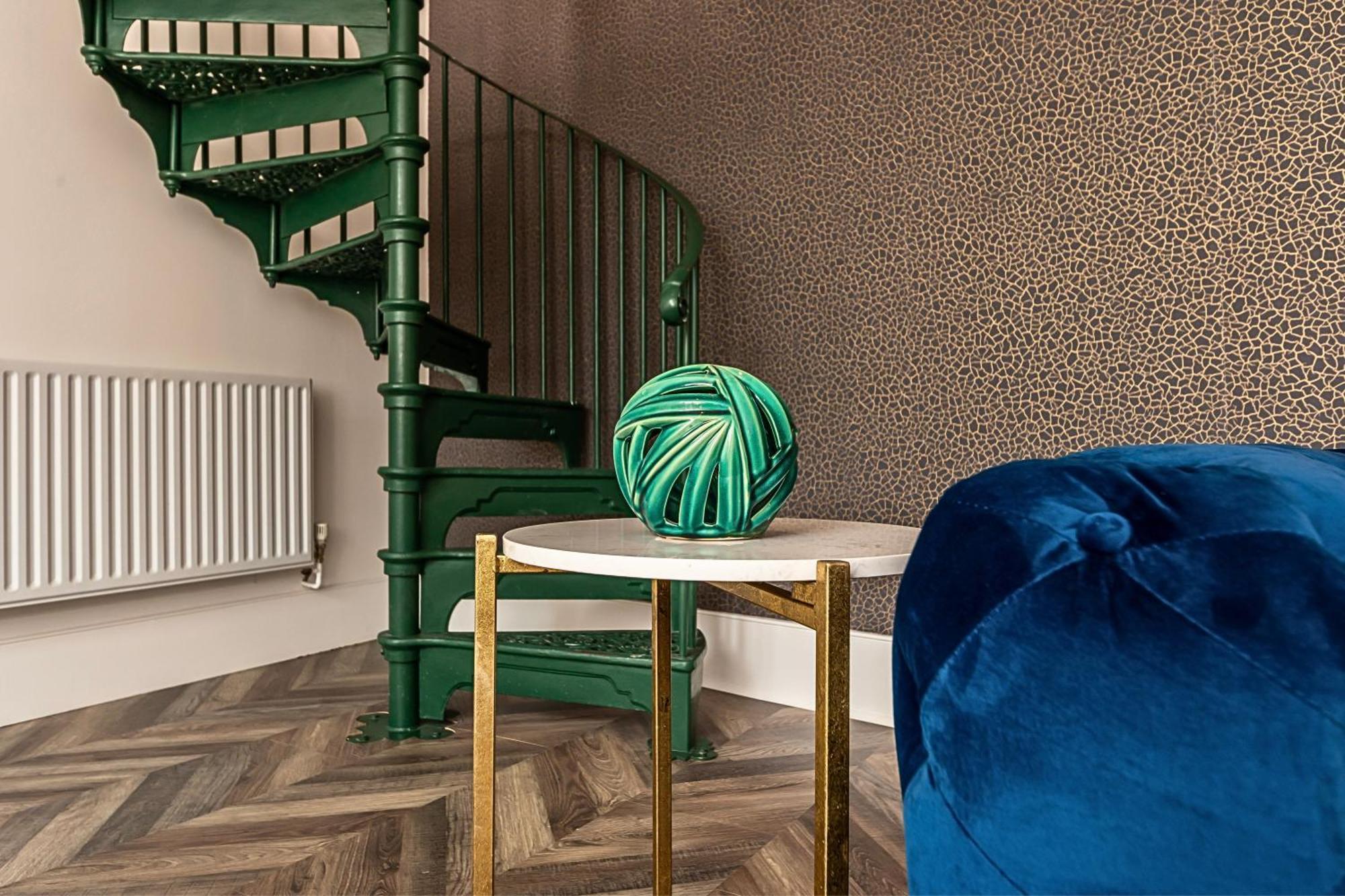 The Secret Kensington Garden Mews-2 Bedroom Full House-2 Train Lines- Spacious-Kings Road- Harrods -Chelsea Stadium-Private Small Patio London Eksteriør billede