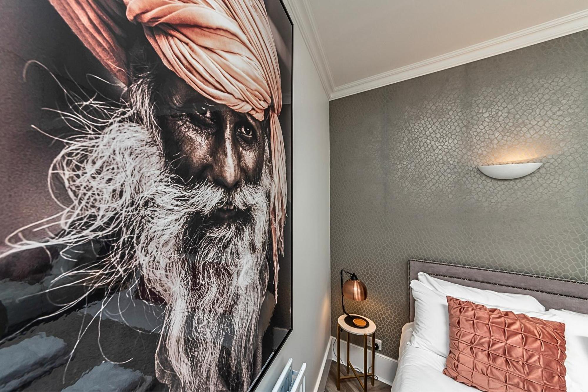 The Secret Kensington Garden Mews-2 Bedroom Full House-2 Train Lines- Spacious-Kings Road- Harrods -Chelsea Stadium-Private Small Patio London Eksteriør billede